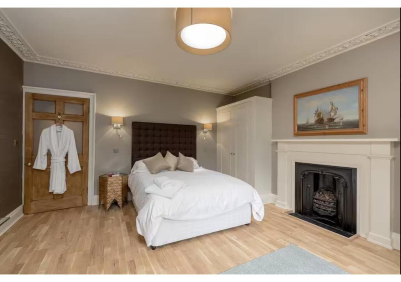 Joivy Boutique Apt With Patio In New Town Эдинбург Экстерьер фото