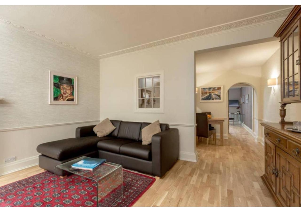 Joivy Boutique Apt With Patio In New Town Эдинбург Экстерьер фото